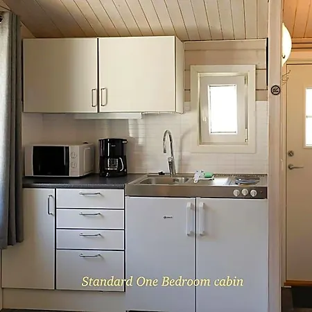 Geirangerfjorden Feriesenter מלון הלסילט