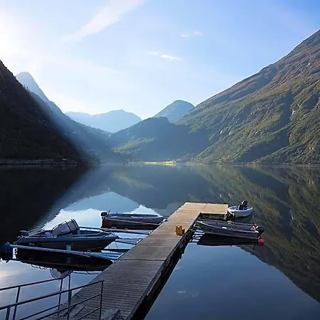 מלון Geirangerfjorden Feriesenter הלסילט