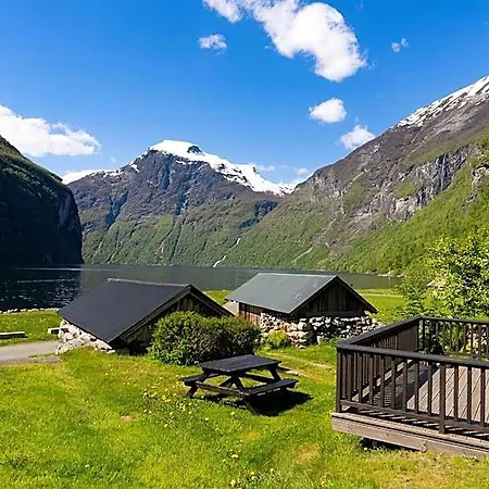 מלון Geirangerfjorden Feriesenter *